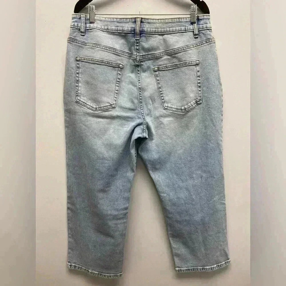 George Mom Jeans Distressed Relaxed Fit Light Wash Denim  Size 18 - Picture 2 of 5